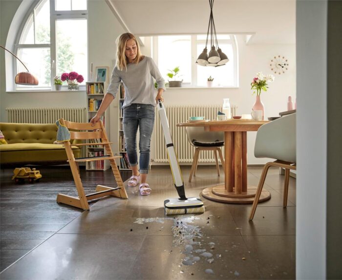 Kärcher Floor Cleaner FC 7 Cordless, Floor Cleaner with 4 Microfibre Rollers, Battery Runtime: approx. 45 min, Area Performance per Battery Charge: approx. 175 m², White