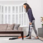 Shark Cordless Stick Vacuum Cleaner with Anti Hair Wrap, 40 Minute Run time, Flexible DuoClean Vacuum Cleaner with LED Lights, Dusting Brush, Crevice & Upholstery Tools, Orange, IZ201UK