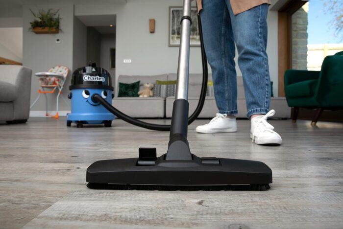 Henry CVC370-2 Charles Wet and Dry Vacuum Cleaner, 15 Litre, 1060 W, Blue, Blue/Black