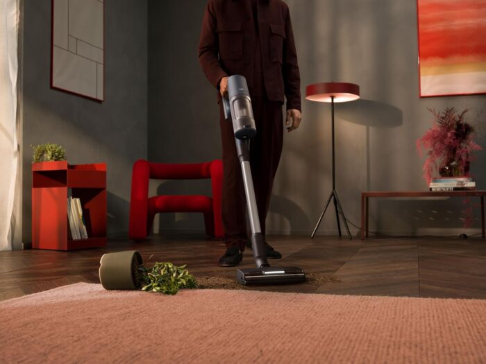 AEG 6000 Cordless Vacuum Cleaner AP61CB21DB, 103 000 RPM, Powerful Suction, Up to 99% Dust Pickup, 40 Min Runtime, Multi-Surface Nozzle, Detachable Handheld Unit