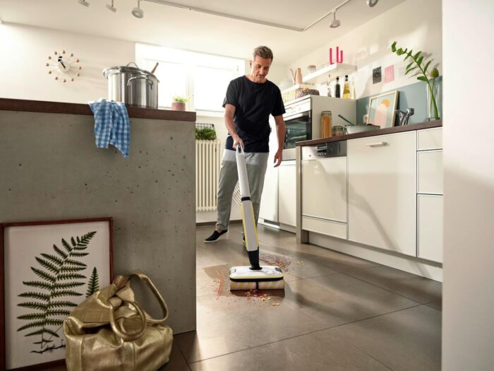 Kärcher Floor Cleaner FC 7 Cordless, Floor Cleaner with 4 Microfibre Rollers, Battery Runtime: approx. 45 min, Area Performance per Battery Charge: approx. 175 m², White