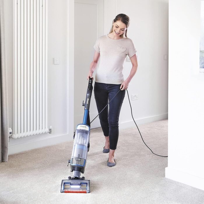 Shark Corded Upright Vacuum Cleaner with Anti Hair Wrap Technology, DuoClean Floorhead, Powered Lift-Away, Anti-Allergen Complete Seal and 2 Attachments including Pet Tool, 8m Cord, Blue, NZ850UKT