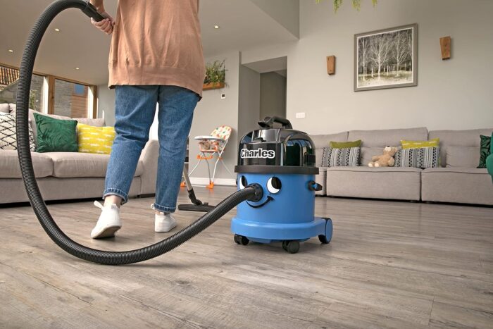 Henry CVC370-2 Charles Wet and Dry Vacuum Cleaner, 15 Litre, 1060 W, Blue, Blue/Black